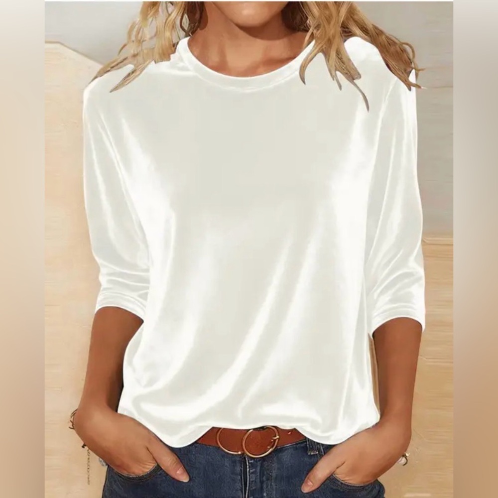 Snow White Velvet Top XL Long Sleeve Crew Neckline NWT Astrid